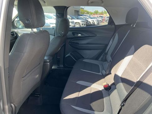 Used 2025 Chevrolet TrailBlazer LT AWD/4WD image 10