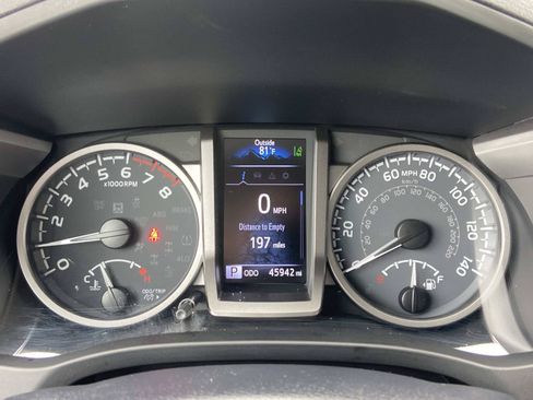 Used 2022 Toyota Tacoma SR5 w/ Technology Package RWD image 20
