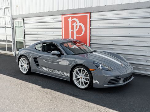 Used 2024 Porsche 718 Cayman RWD image 49