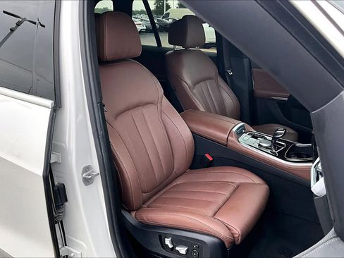 Used 2020 BMW X5 xDrive40i w/ Premium Package AWD/4WD image 9