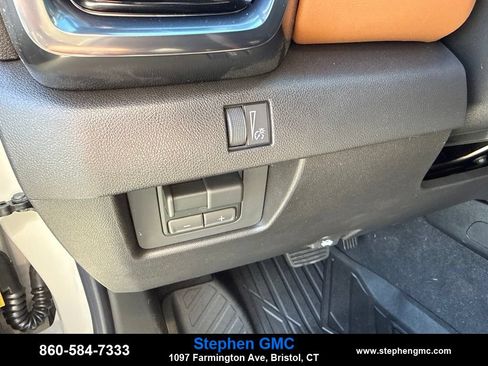 New 2026 GMC Canyon AT4 w/ Technology Plus Package AWD/4WD image 14