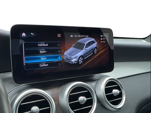 Used 2022 Mercedes-Benz GLC 300 image 48