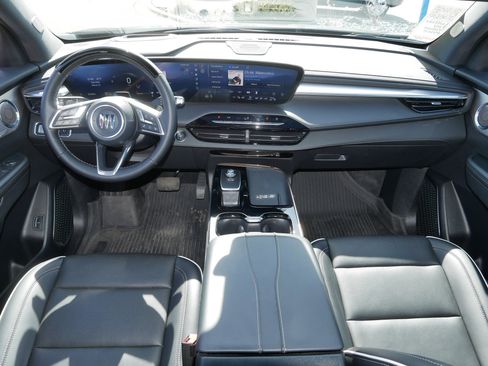 Certified 2025 Buick Enclave Avenir w/ Super Cruise Package image 10