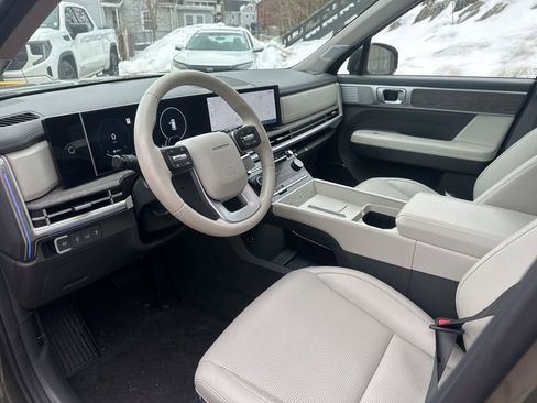 Used 2024 Hyundai Santa Fe Limited image 13