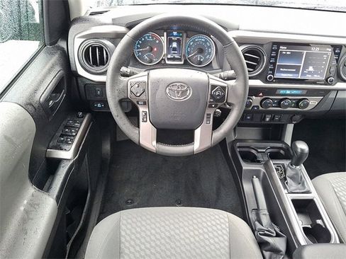 Used 2023 Toyota Tacoma TRD Sport image 11