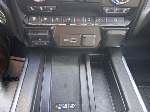 Used 2021 GMC Sierra 2500 Denali w/ Denali Ultimate Package image 25