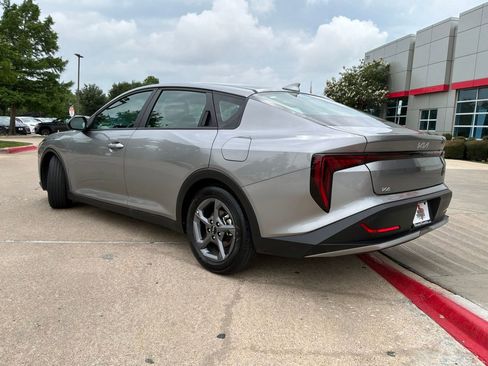 Used 2025 Kia K4 FWD image 8