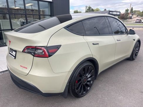 Used 2021 Tesla Model Y Performance image 10
