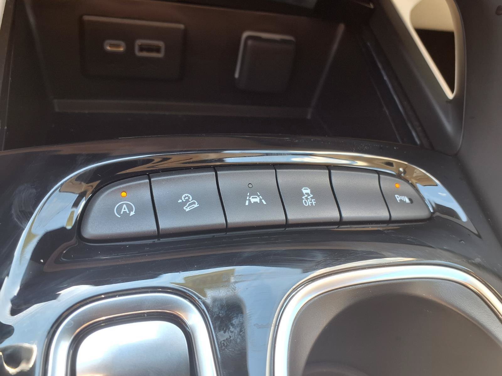 Used 2023 Buick Envision Essence AWD/4WD image 11