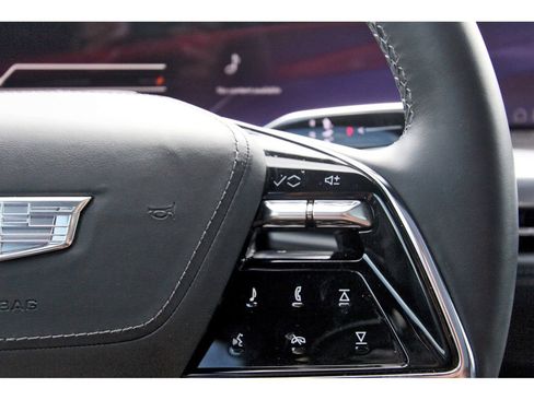 Used 2025 Cadillac Escalade IQ Sport 2 image 17