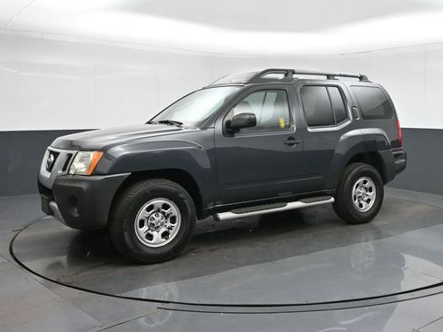 Used 2010 Nissan Xterra X AWD/4WD image 3