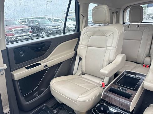 Used 2020 Lincoln Aviator Reserve w/ Equipment Group 201A AWD/4WD image 13