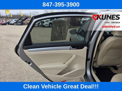 Used 2012 Volkswagen Passat 2.5 SE image 16