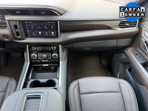 Used 2024 GMC Yukon Denali AWD/4WD image 32