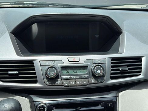 Used 2014 Honda Odyssey EX-L image 18