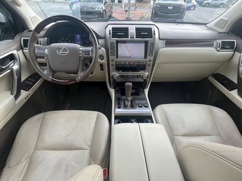 Used 2018 Lexus GX 460 image 7