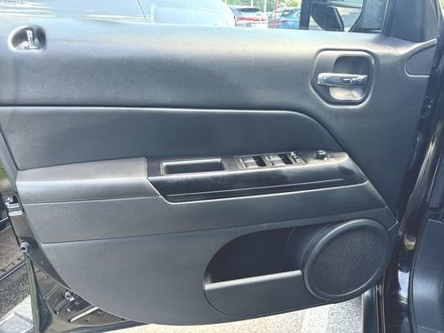 Used 2014 Jeep Patriot Sport w/ Power Value Group AWD/4WD image 19