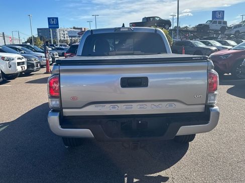 Used 2022 Toyota Tacoma TRD Sport image 6