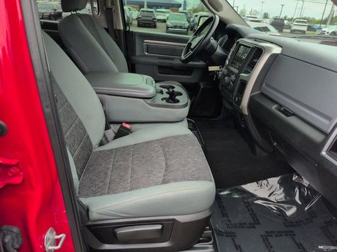 Used 2019 RAM 1500 Classic SLT w/ Luxury Group AWD/4WD image 17