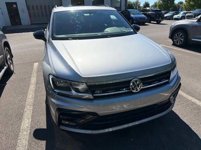 Used 2020 Volkswagen Tiguan SE R-Line w/ 3rd Row Seat Package AWD/4WD image 17