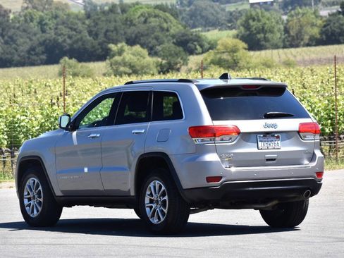 Used 2015 Jeep Grand Cherokee Limited w/ Luxury Group II AWD/4WD image 10