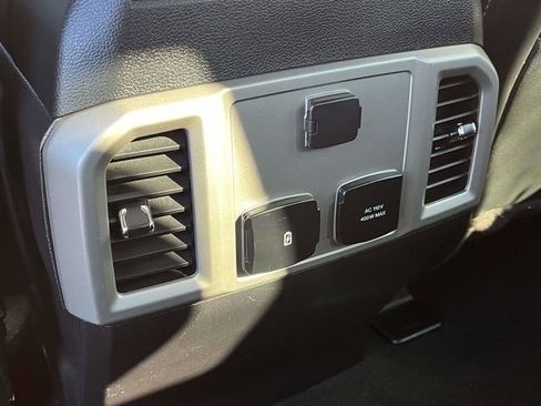 Used 2019 Ford F150 Lariat image 19