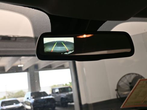 Used 2018 RAM 1500 Express image 19