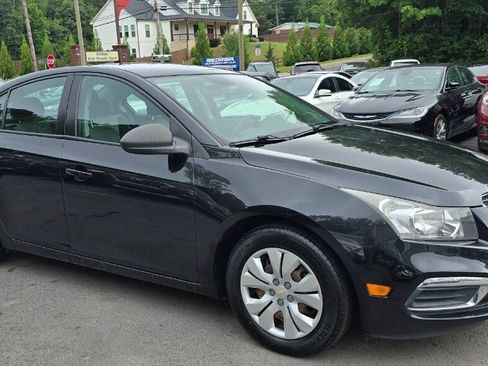 Used 2016 Chevrolet Cruze LS FWD image 4
