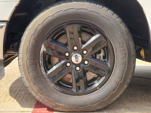 Used 2023 Ford F150 XLT RWD image 7