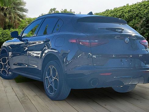 Used 2022 Alfa Romeo Stelvio Sprint image 12