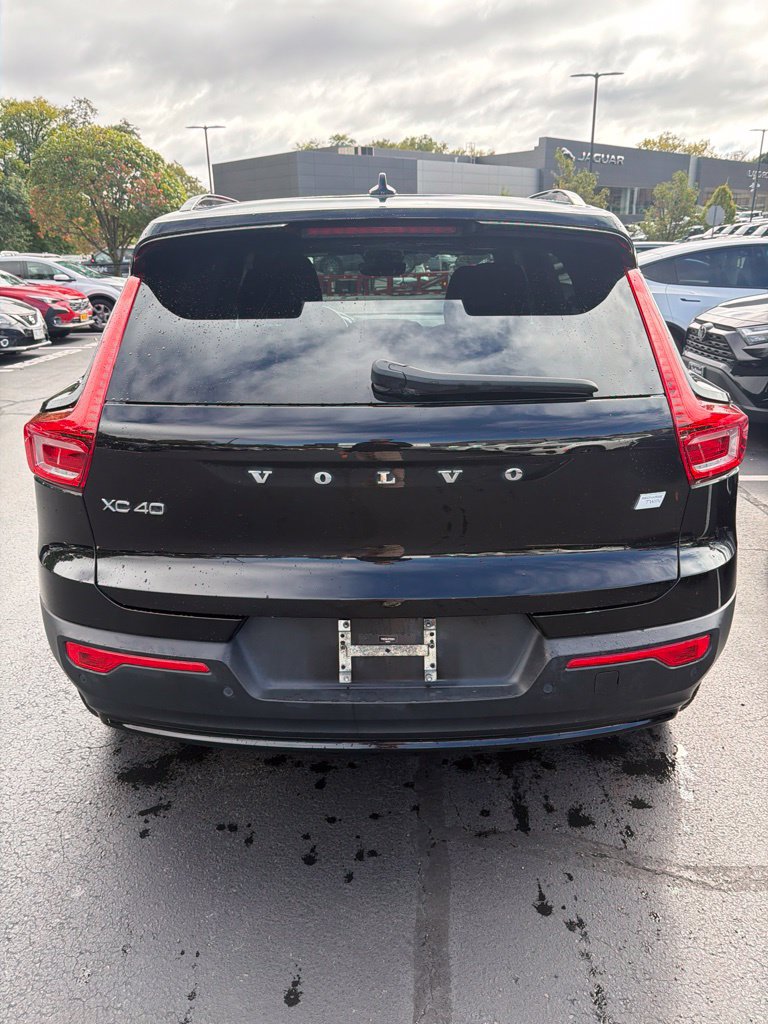 Used 2023 Volvo XC40 Recharge Plus w/ Protection Package Premier AWD/4WD image 7