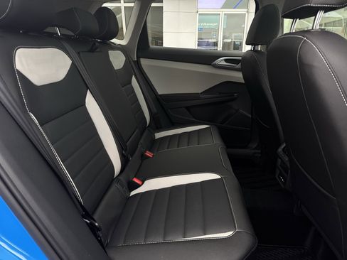 New 2026 Volkswagen Taos SEL image 27