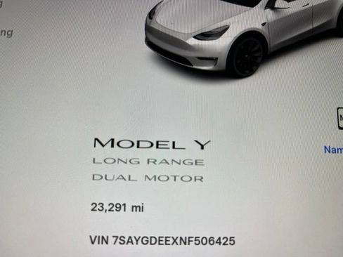 Used 2022 Tesla Model Y Long Range AWD/4WD image 26