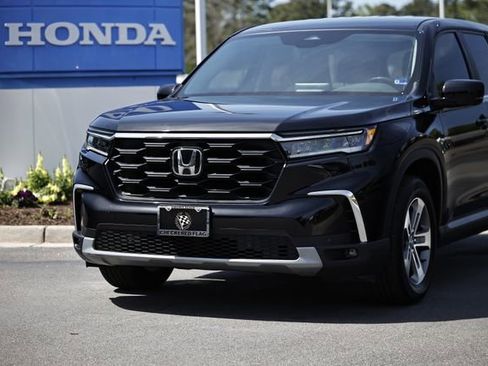 Certified 2025 Honda Pilot EX-L image 2