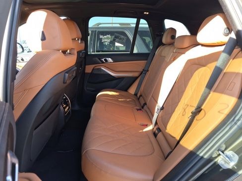 Used 2023 BMW X5 xDrive40i w/ M Sport Package image 6