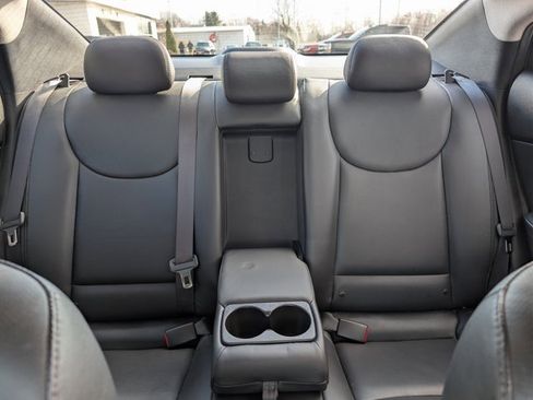 Used 2013 Hyundai Elantra Limited image 16