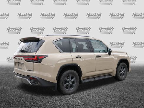 Used 2025 Lexus LX 700h Overtrail image 9