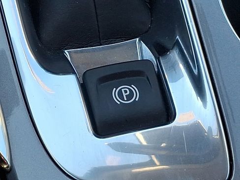 Used 2024 Chevrolet Malibu LT image 25