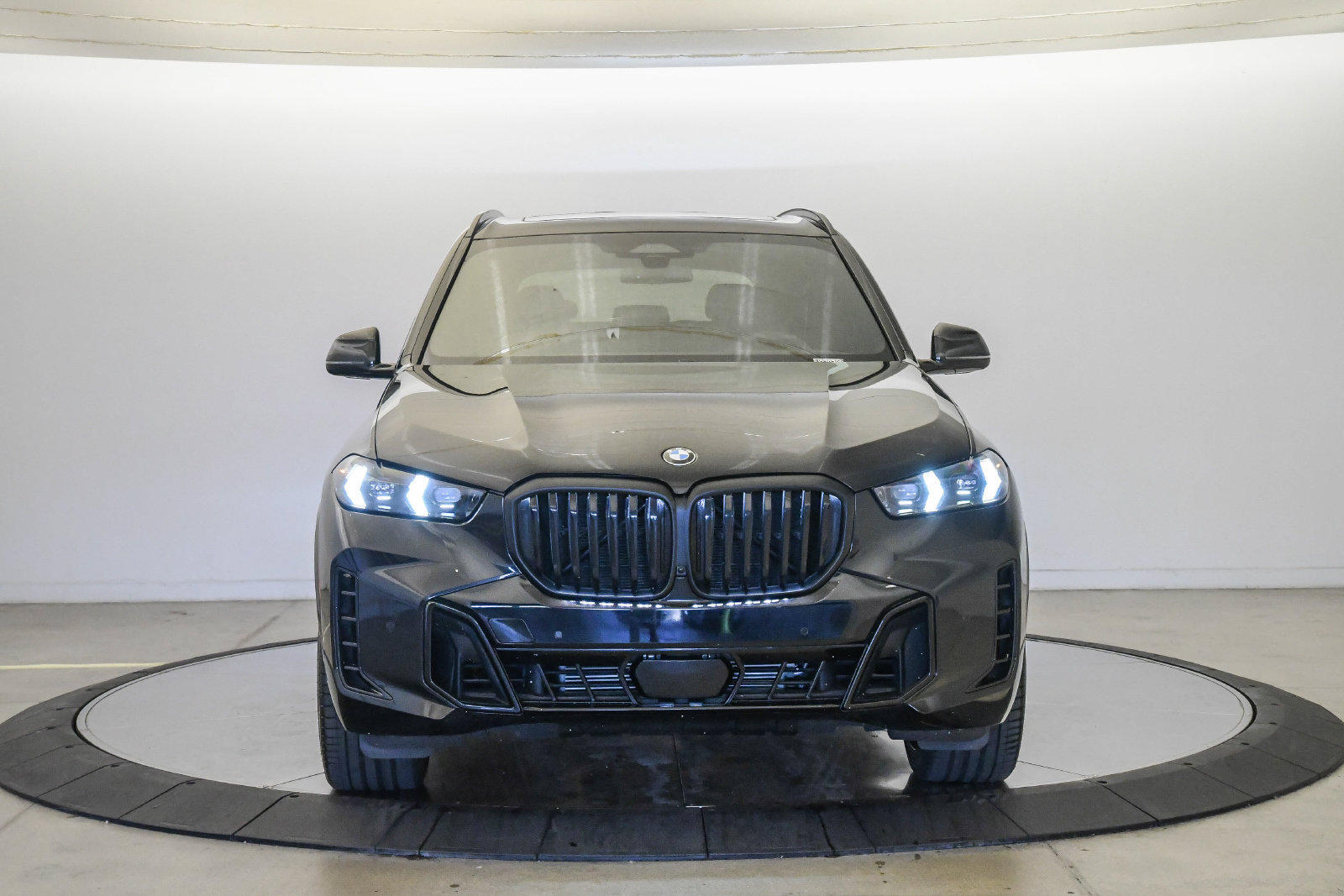 Certified 2025 BMW X5 sDrive40i w/ M Sport Package RWD image 6
