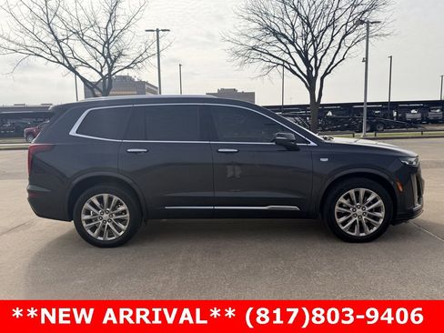 Used 2023 Cadillac XT6 Premium Luxury w/ Technology Package image 4