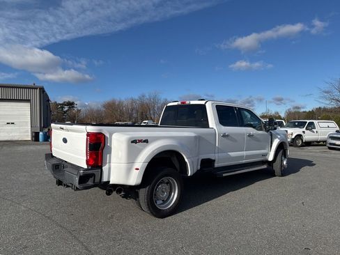 Certified 2023 Ford F450 Lariat w/ Chrome Package image 6