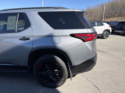 Used 2023 Chevrolet Traverse Premier w/ Redline Edition image 7