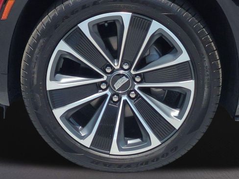 Certified 2026 Cadillac Vistiq Premium Luxury AWD/4WD image 19