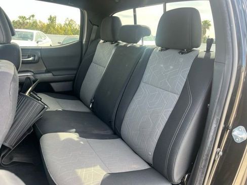 Certified 2023 Toyota Tacoma TRD Off-Road image 18