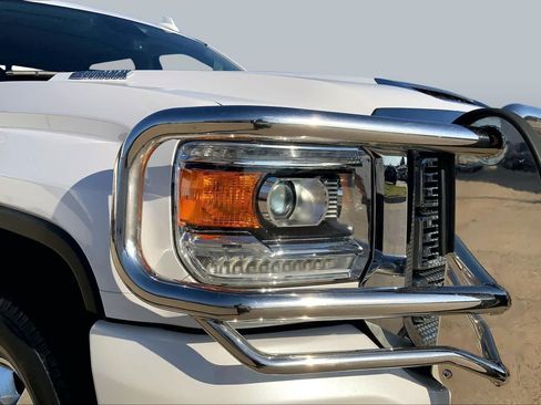 Used 2018 GMC Sierra 3500 Denali w/ Duramax Plus Package AWD/4WD image 28