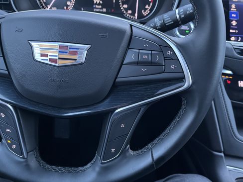 Used 2025 Cadillac XT5 Premium Luxury image 25