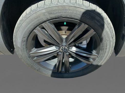 Used 2022 Volkswagen Atlas SEL R-Line AWD/4WD image 14