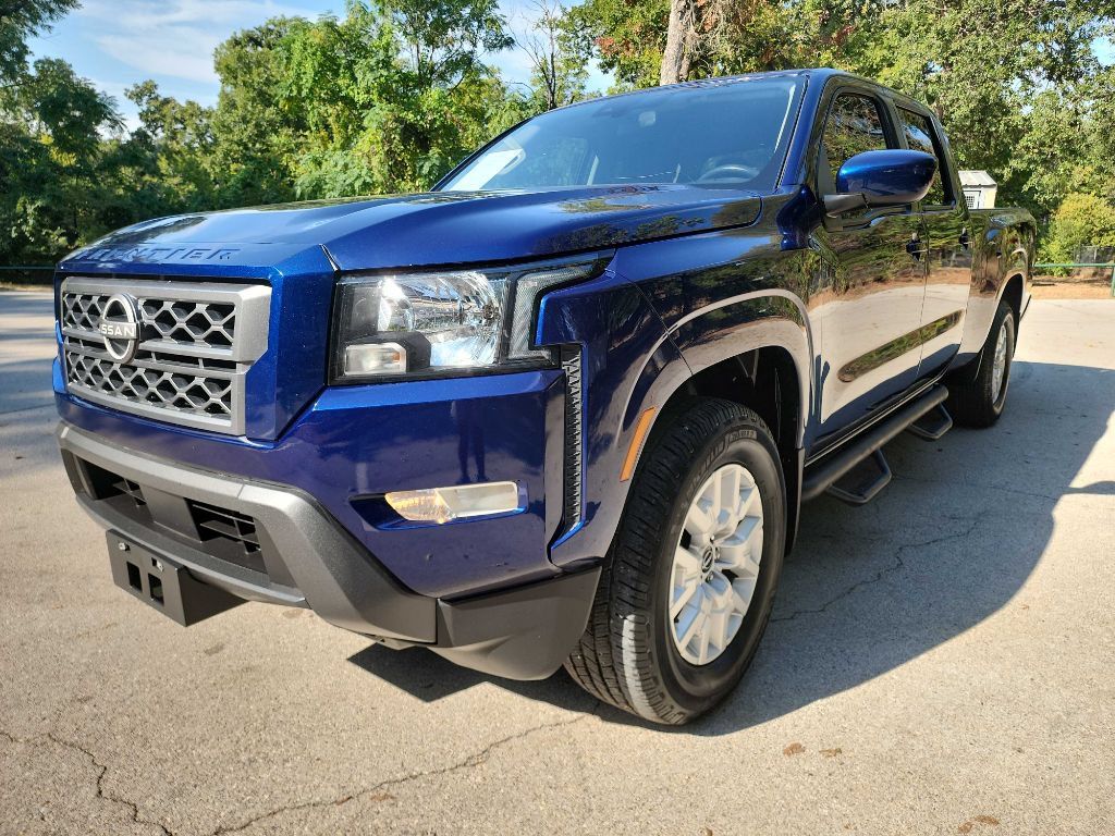 Used 2022 Nissan Frontier SV w/ Technology Package AWD/4WD image 3