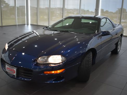 Used 2002 Chevrolet Camaro LT w/ Preferred Equipment Group 1 RWD image 3