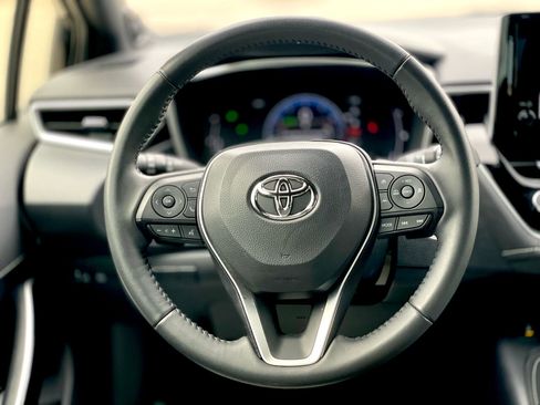 Used 2023 Toyota Corolla XSE image 28